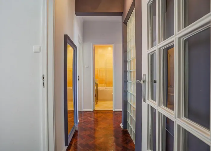 Charming Tm Flat By The Ocean With A View